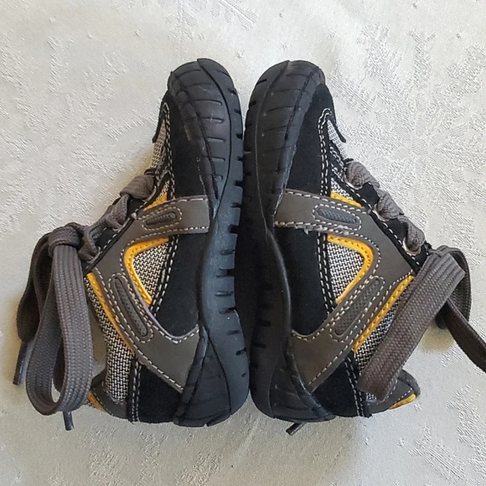 Children's Place Black Grey Lace Up Sneakers Tennis Shoes Baby Size 4 - Picture 8 of 10